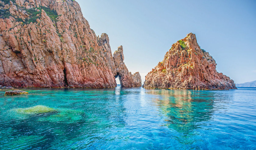 <h2>TOP 5 must-see places in Corsica</h2>